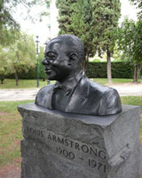 Nice statue de Louis Armstrong aux arènes de Cimiez, par Marcel Mayer